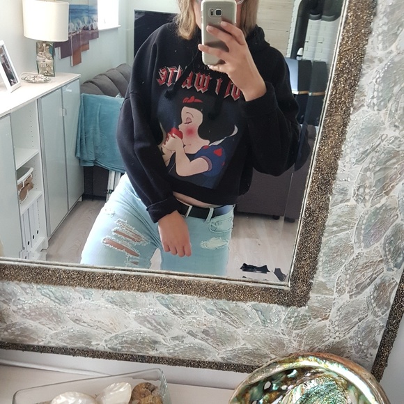 Snow white cropped hoodie - Picture 5 of 7